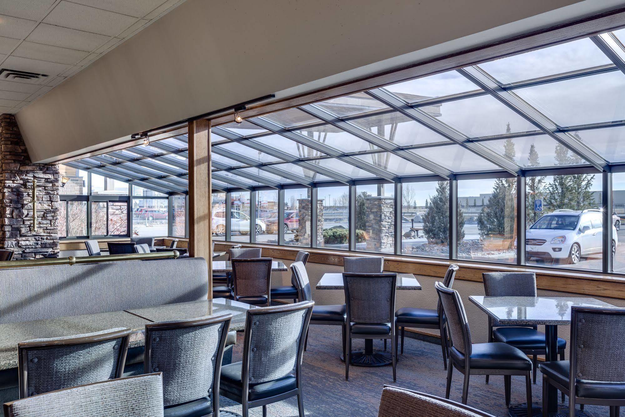 Heritage Inn Hotel & Convention Centre - 하이리버 외부 사진